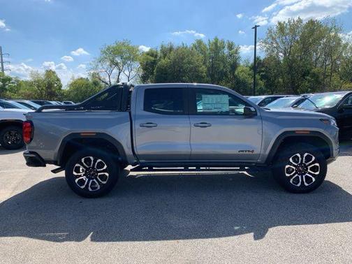 2025 GMC Canyon AT4