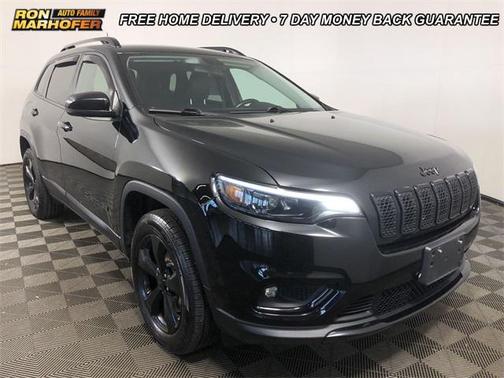 Diamond Black Crystal Pearlcoat 2019 Jeep Cherokee Altitude