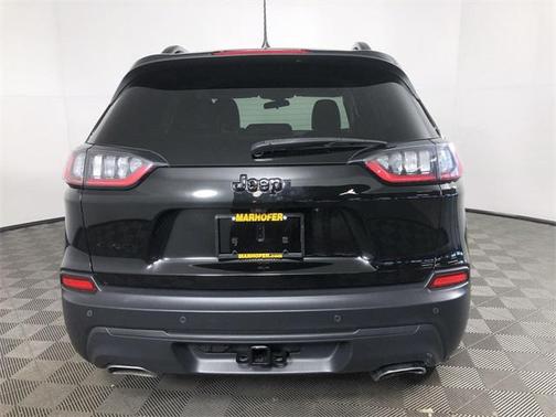 Diamond Black Crystal Pearlcoat 2019 Jeep Cherokee Altitude
