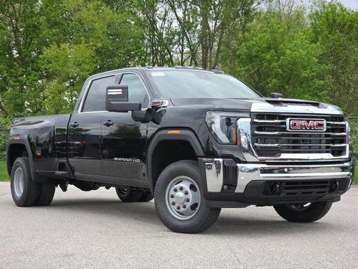 Onyx Black 2026 GMC Sierra 3500 SLE