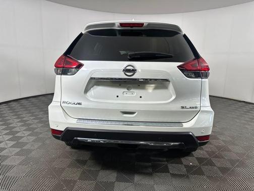 2020 Nissan Rogue SL