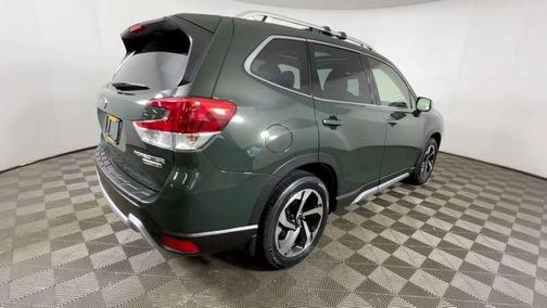 Cascade Green Silica 2022 Subaru Forester Touring