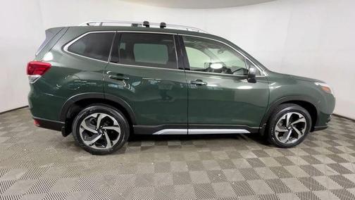 Cascade Green Silica 2022 Subaru Forester Touring