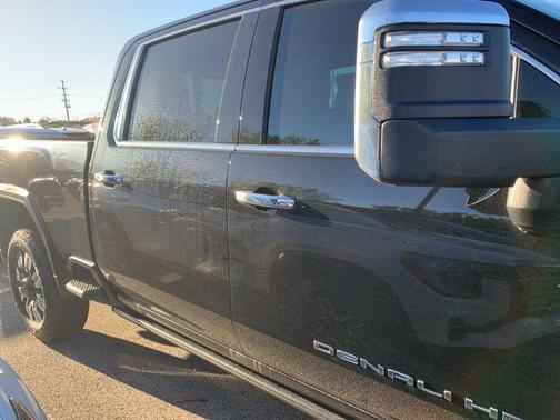 2025 GMC Sierra 2500 Denali
