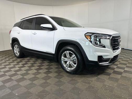 Summit White 2023 GMC Terrain SLE