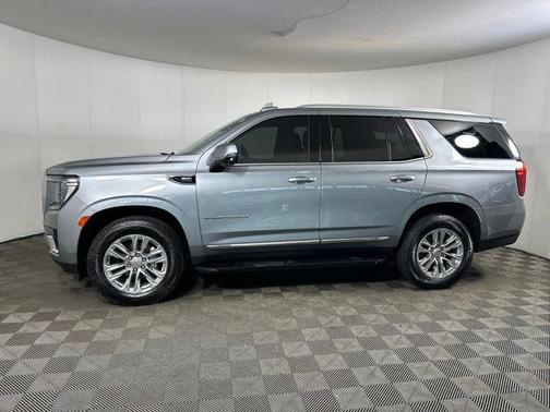 Sterling Metallic 2023 GMC Yukon SLT