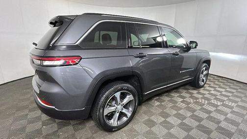 Baltic Gray Metallic Clearcoat 2024 Jeep Grand Cherokee 4xe Base