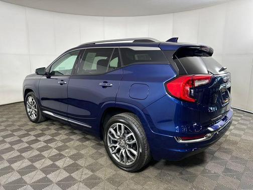 Marine Metallic 2023 GMC Terrain Denali