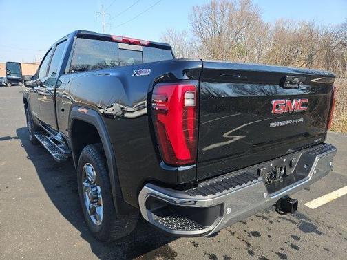 Onyx Black 2026 GMC Sierra 2500 SLT
