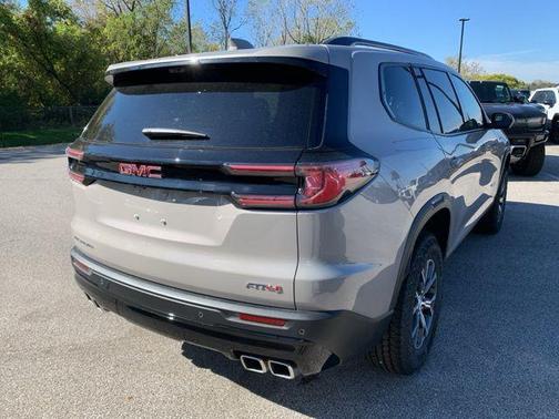 2026 GMC Acadia AWD AT4