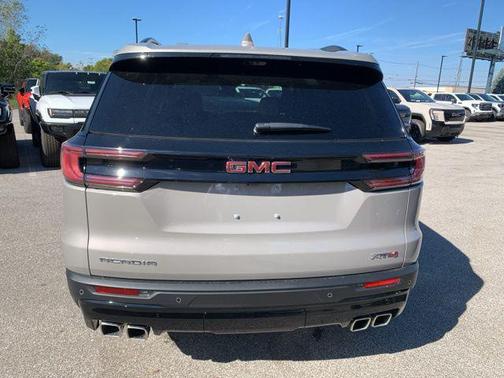 2026 GMC Acadia AWD AT4