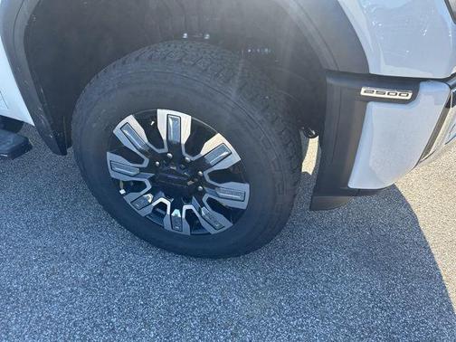 2025 GMC Sierra 2500 Denali