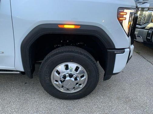 2026 GMC Sierra 3500 Denali