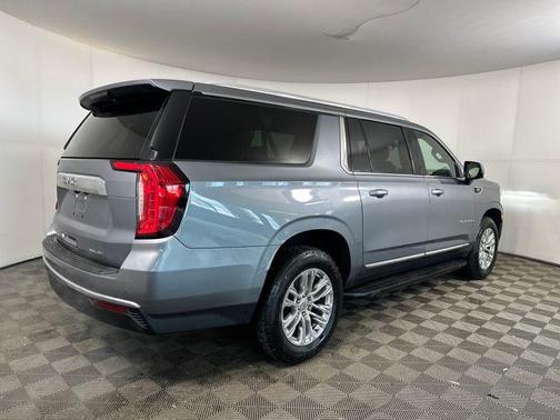 2022 GMC Yukon XL SLT