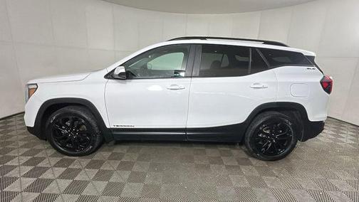 Summit White 2022 GMC Terrain SLE