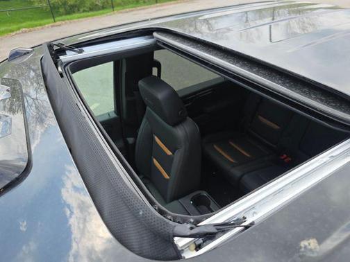 Onyx Black 2026 GMC Sierra 2500 AT4