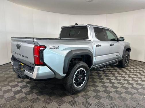 2025 Toyota Tacoma Hybrid 4D Crew Cab 4WD