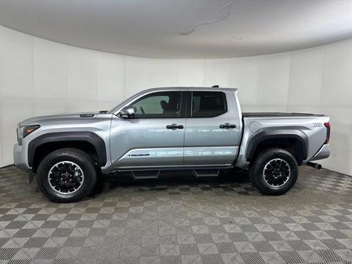 2025 Toyota Tacoma Hybrid 4D Crew Cab 4WD