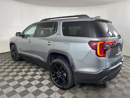2023 GMC Acadia AWD SLT