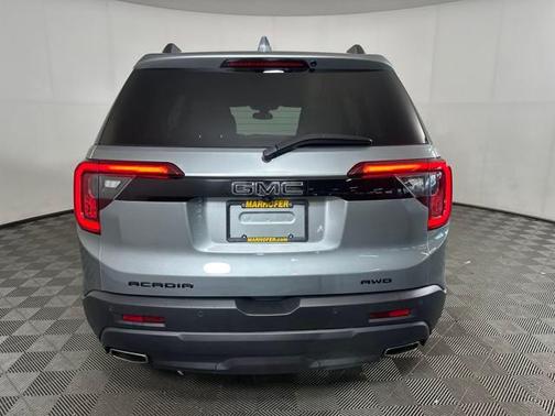 2023 GMC Acadia AWD SLT