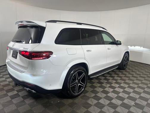 2025 Mercedes-Benz GLS 450 4MATIC