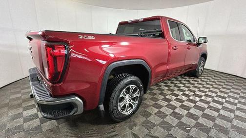 Red Quartz Tintcoat 2019 GMC Sierra 1500 SLE