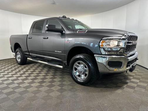 Granite Crystal Metallic Clearcoat 2019 RAM 2500 Tradesman Crew Cab 4x4 6'4' Box