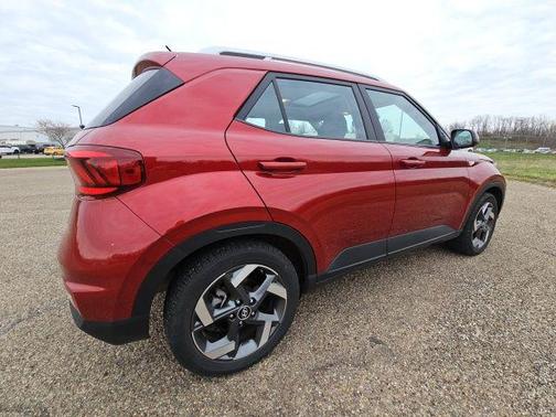 2023 Hyundai VENUE SEL