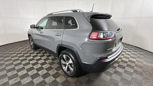 Sting-Gray Clearcoat 2020 Jeep Cherokee Limited
