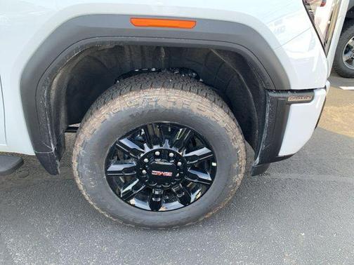 2025 GMC Sierra 2500 AT4