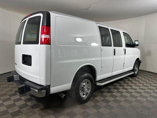 Summit White 2024 Chevrolet Express 2500 Work Van