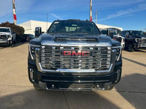 2025 GMC Sierra 2500 Denali