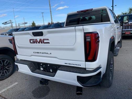 2025 GMC Sierra 3500 Denali