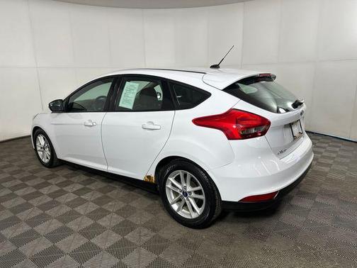 Oxford White 2016 Ford Focus SE