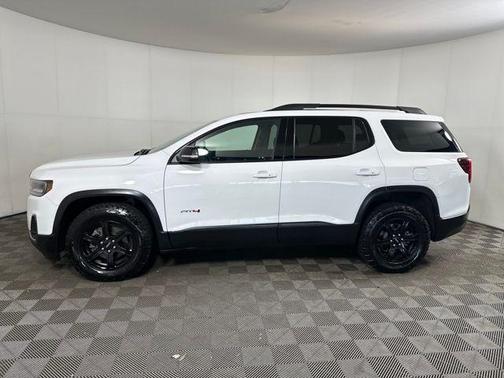 2023 GMC Acadia AWD AT4