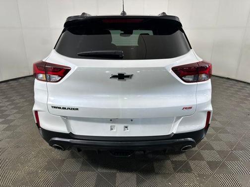 Iridescent Pearl Tricoat 2023 Chevrolet Trailblazer RS
