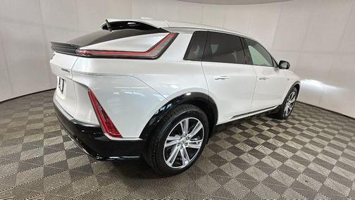 Crystal White Tricoat 2024 Cadillac LYRIQ Tech