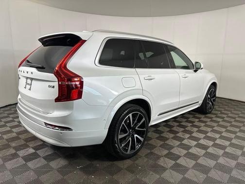 2023 Volvo XC90 B6 Plus 7-Seater