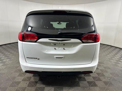 2020 Chrysler Pacifica Touring