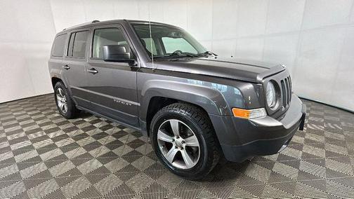Granite Crystal Metallic Clearcoat 2016 Jeep Patriot High Altitude