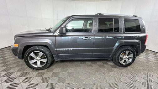 Granite Crystal Metallic Clearcoat 2016 Jeep Patriot High Altitude