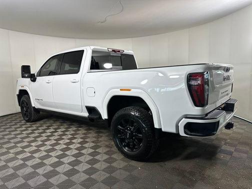 2024 GMC Sierra 2500 AT4
