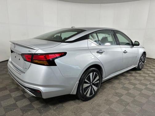 2022 Nissan Altima 2.5 SL