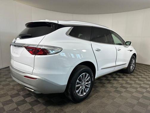2023 Buick Enclave Essence FWD