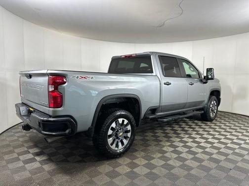 2024 Chevrolet Silverado 2500 Custom