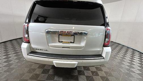White Frost Tricoat 2019 GMC Yukon XL Denali