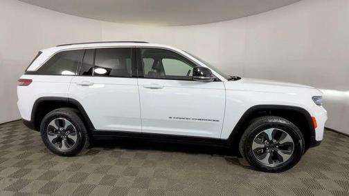 Bright White Clearcoat 2022 Jeep Grand Cherokee 4xe Base