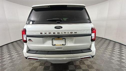Star White Metallic Tri-Coat 2024 Ford Expedition Timberline