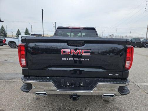 Onyx Black 2026 GMC Sierra 1500 SLE