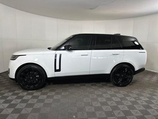 2022 Land Rover Range Rover P400 SE